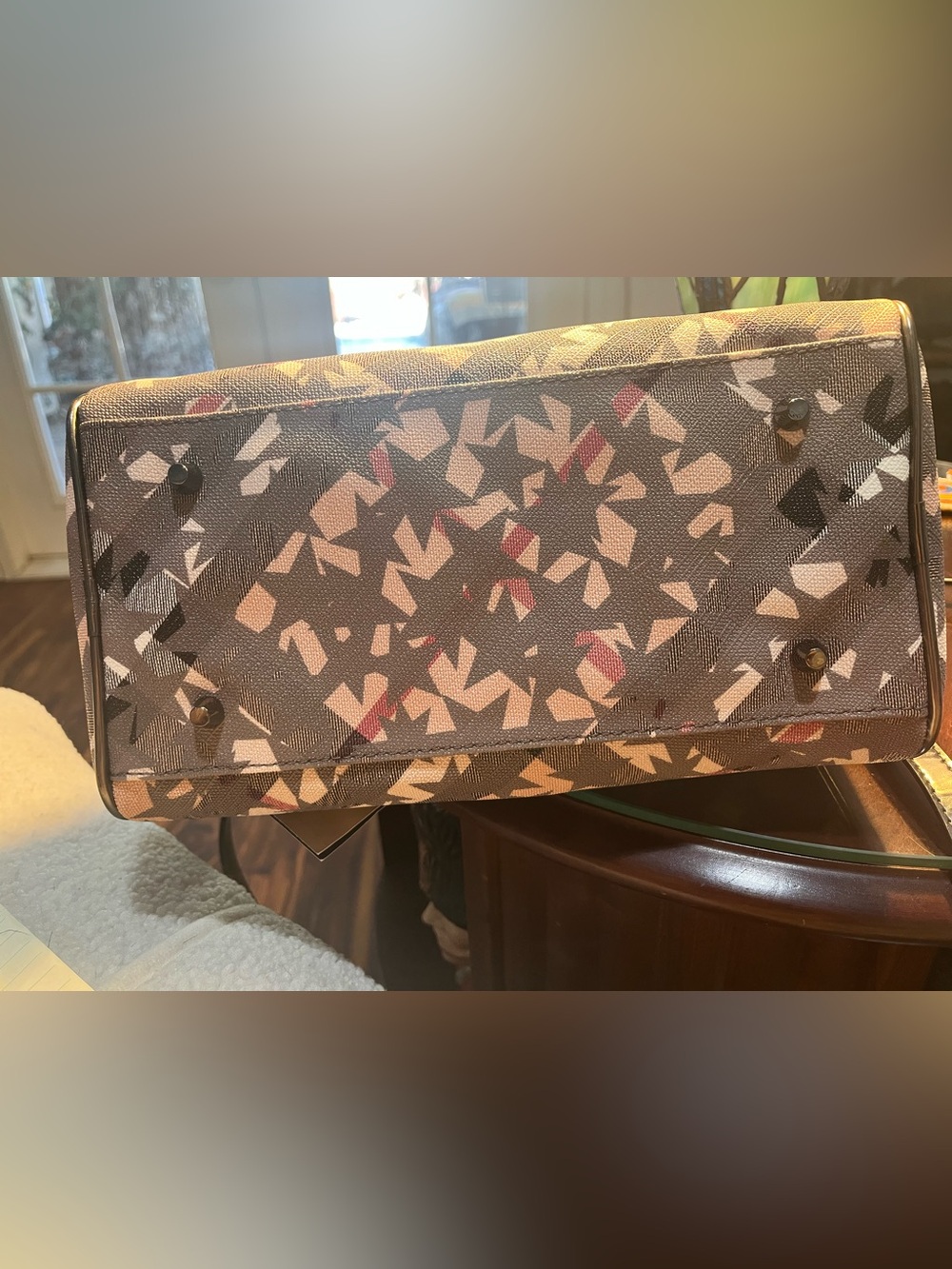 Burberry Chester in dark nickel is a rare, limited edition/Boston style handbag - Picture 13 of 13